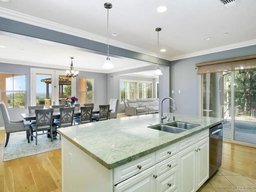 2509 Honeybell Lane, Escondido, California 92027 home-pic-5