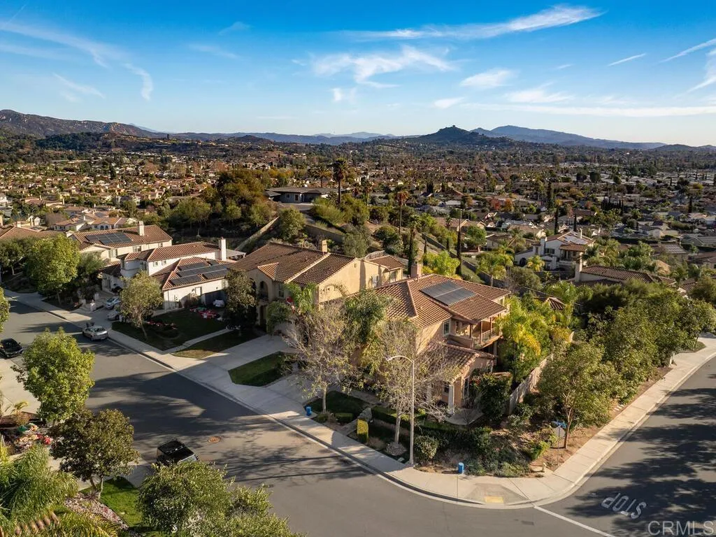 2509 Honeybell Lane, Escondido, California 92027 home-pic-26