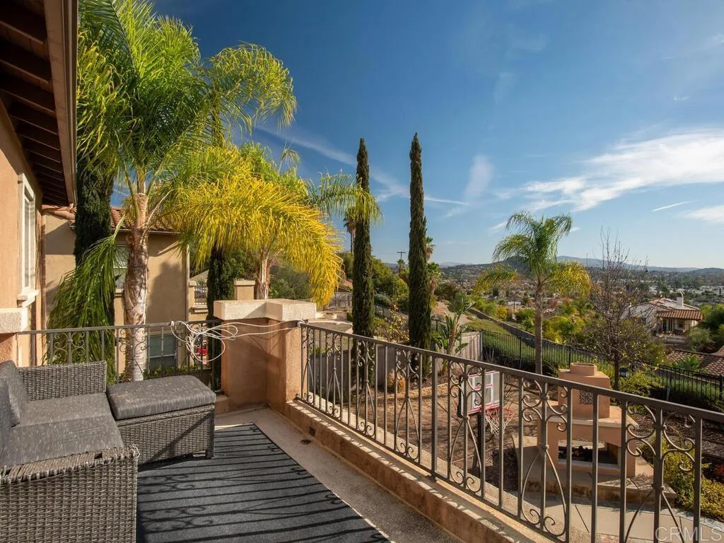 2509 Honeybell Lane, Escondido, California 92027 home-pic-15