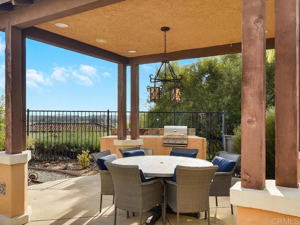 2509 Honeybell Lane, Escondido, California 92027 home-pic-19