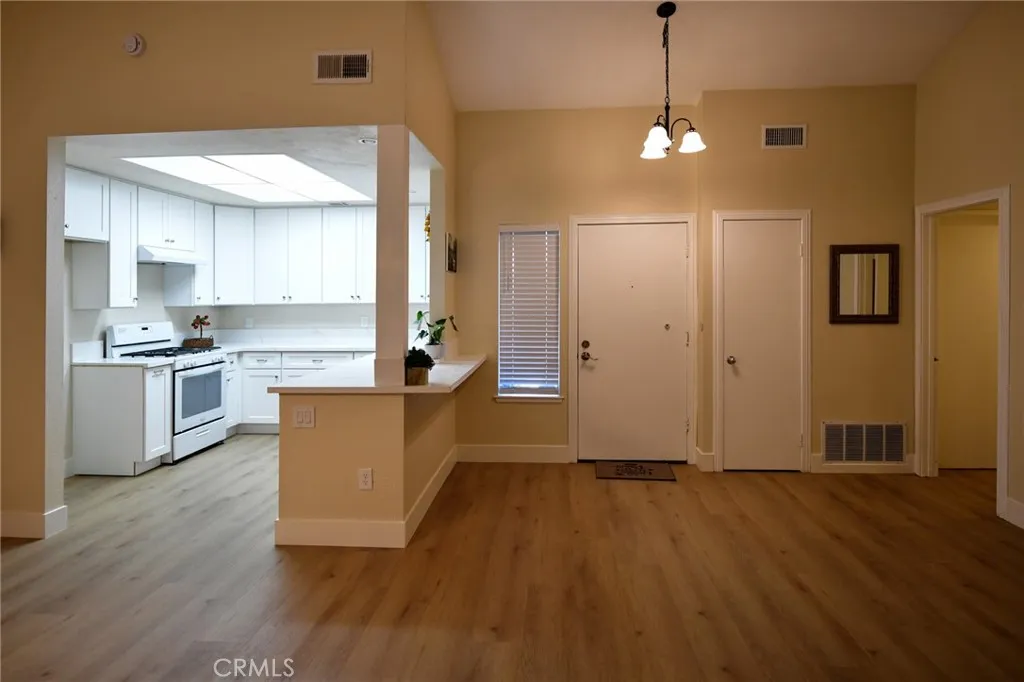 684 Parkview Drive, Lake Elsinore, California 92530 home-pic-5