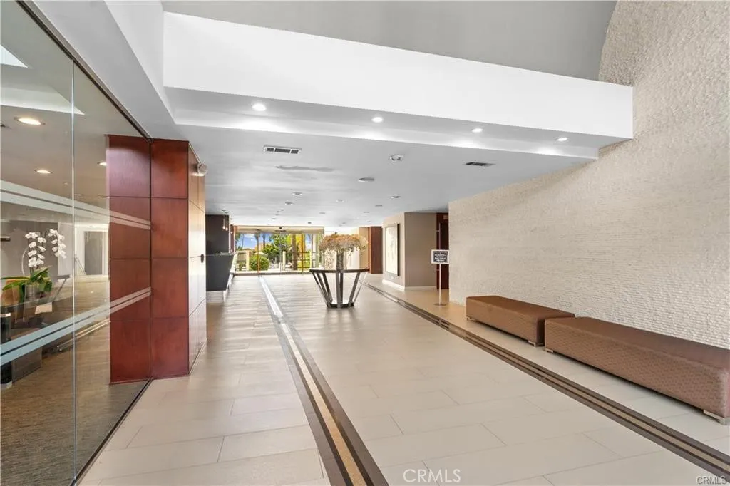7250 Franklin 406, Los Angeles, California 90046 home-pic-1