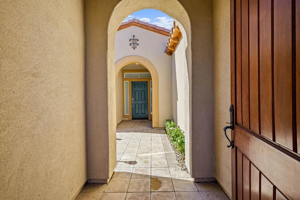 81945 Golden Star Way, La Quinta, California 92253 home-pic-3