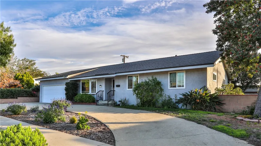 1102 E Renwick, Glendora, California 91740