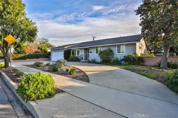 1102 E Renwick, Glendora, California 91740