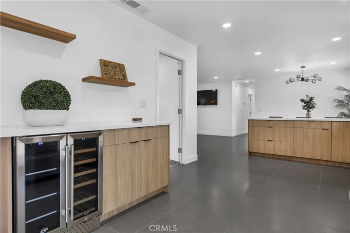 2480 N Aurora Drive, Palm Springs, California 92262