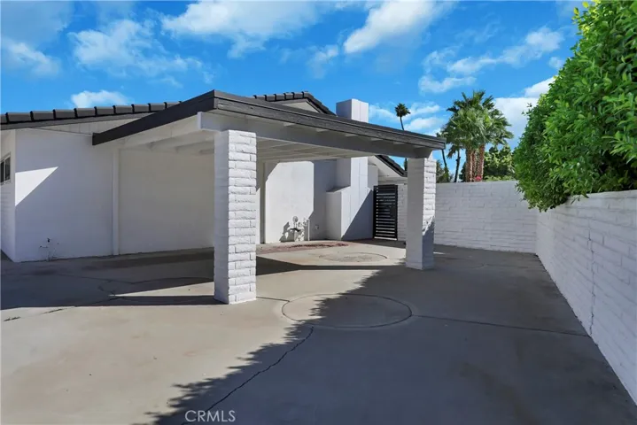 2480 N Aurora Drive, Palm Springs, California 92262