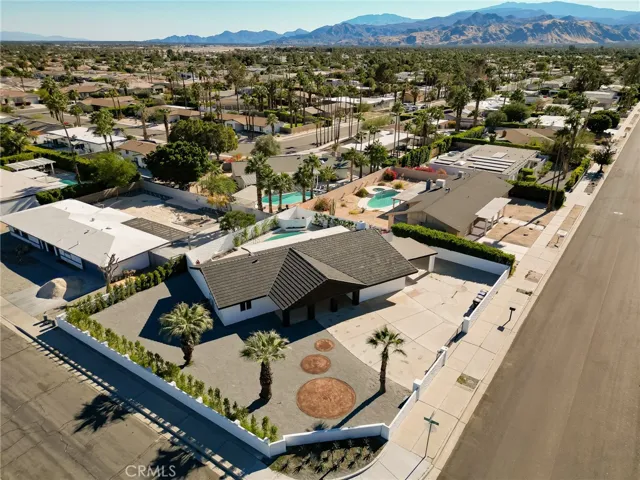 2480 N Aurora Drive, Palm Springs, California 92262