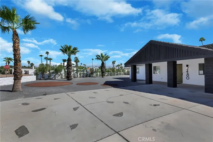2480 N Aurora Drive, Palm Springs, California 92262