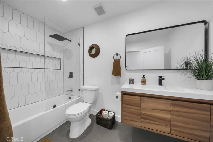 2480 N Aurora Drive, Palm Springs, California 92262