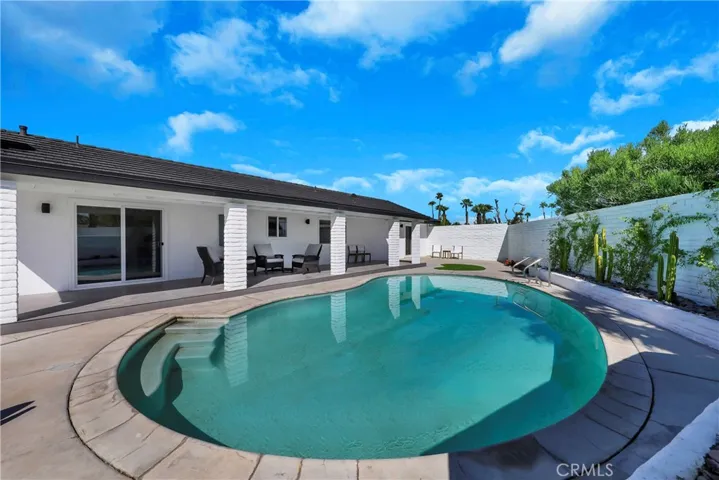 2480 N Aurora Drive, Palm Springs, California 92262