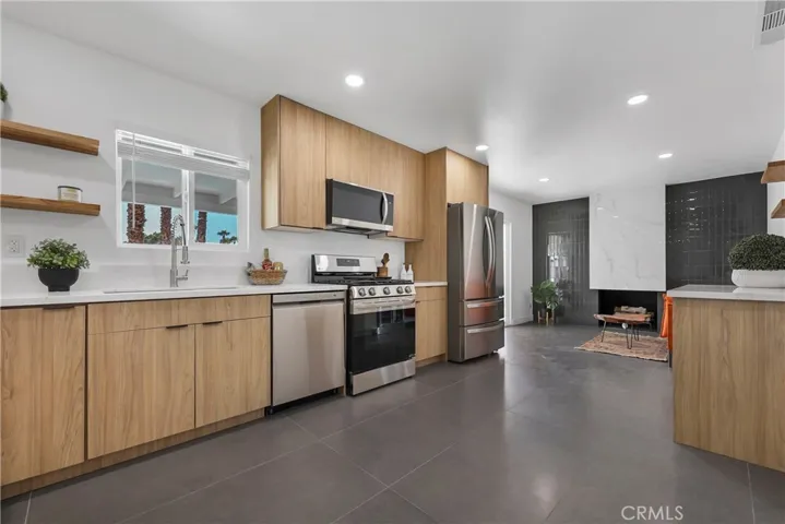 2480 N Aurora Drive, Palm Springs, California 92262