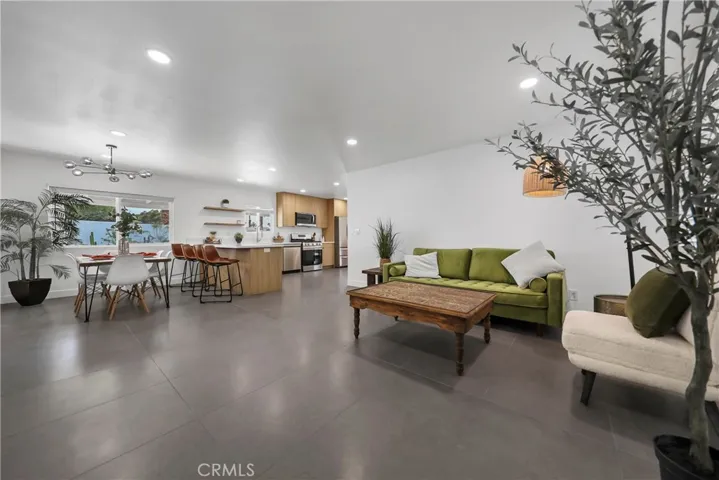 2480 N Aurora Drive, Palm Springs, California 92262