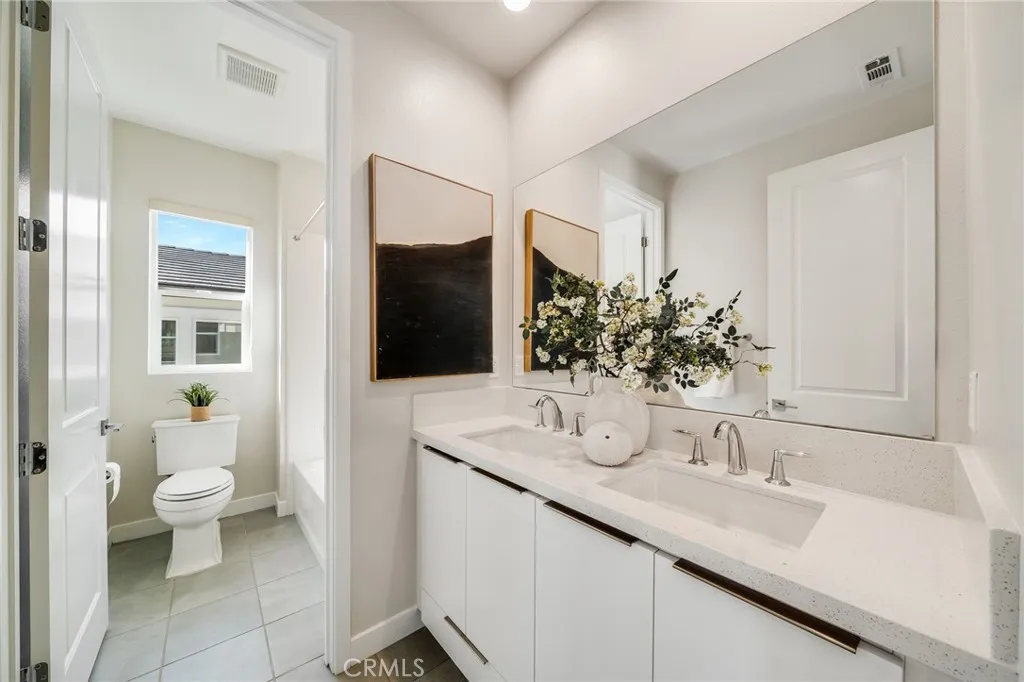 301 Brackens, Lake Forest, California 92630 home-pic-35