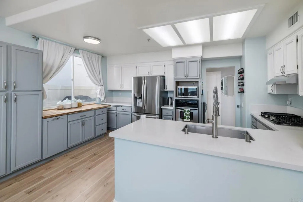 2466 Bear Rock Gln, Escondido, California 92026 home-pic-26