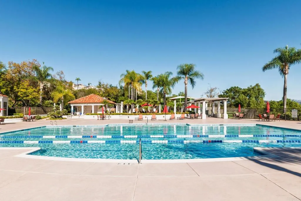 2466 Bear Rock Gln, Escondido, California 92026 home-pic-53