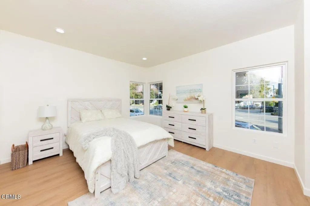 11829 Gateway Boulevard 2, Los Angeles, California 90064 home-pic-6