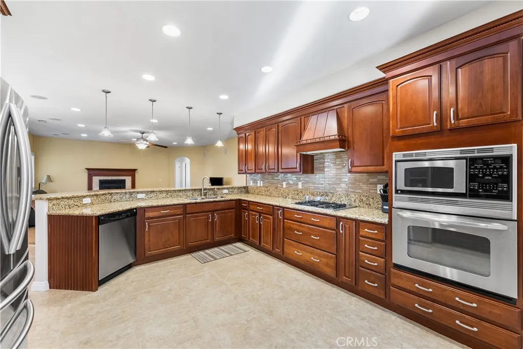 8035 W Avenue D14, Lancaster, California 93536 home-pic-34