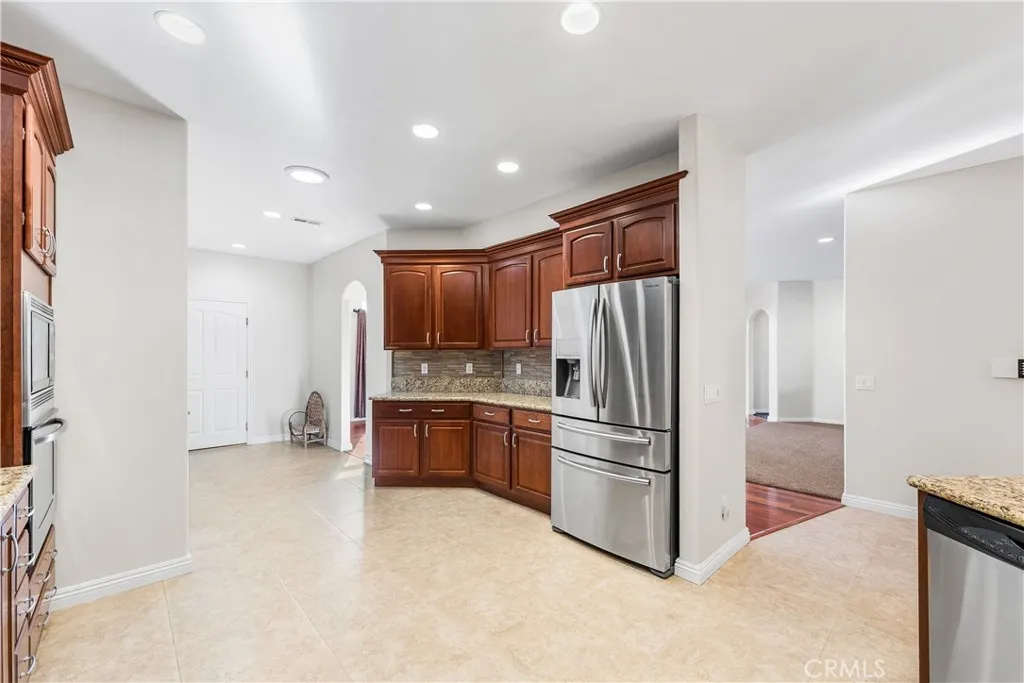 8035 W Avenue D14, Lancaster, California 93536 home-pic-37