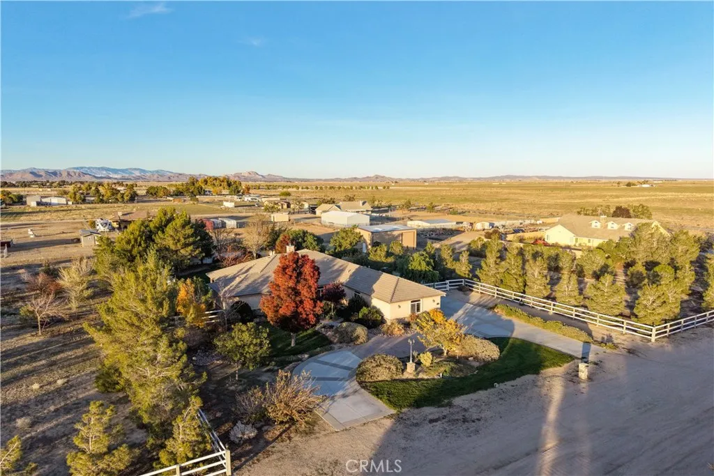 8035 W Avenue D14, Lancaster, California 93536 home-pic-4
