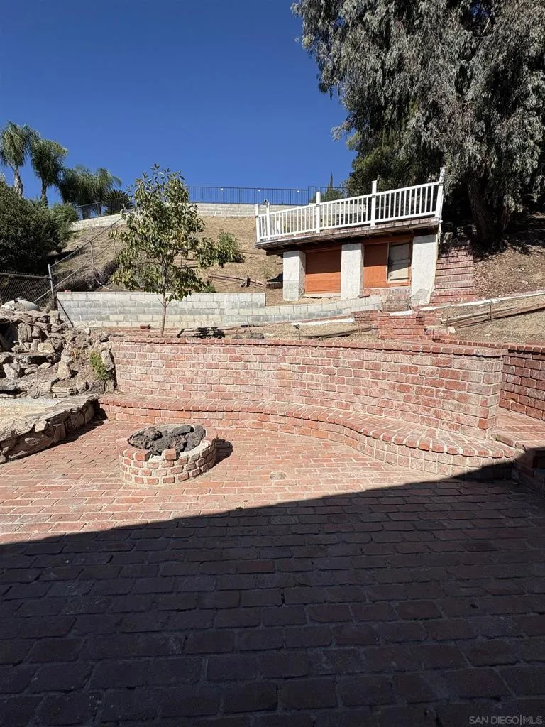 12571 Henzie Place, Granada Hills, California 91344 home-pic-20