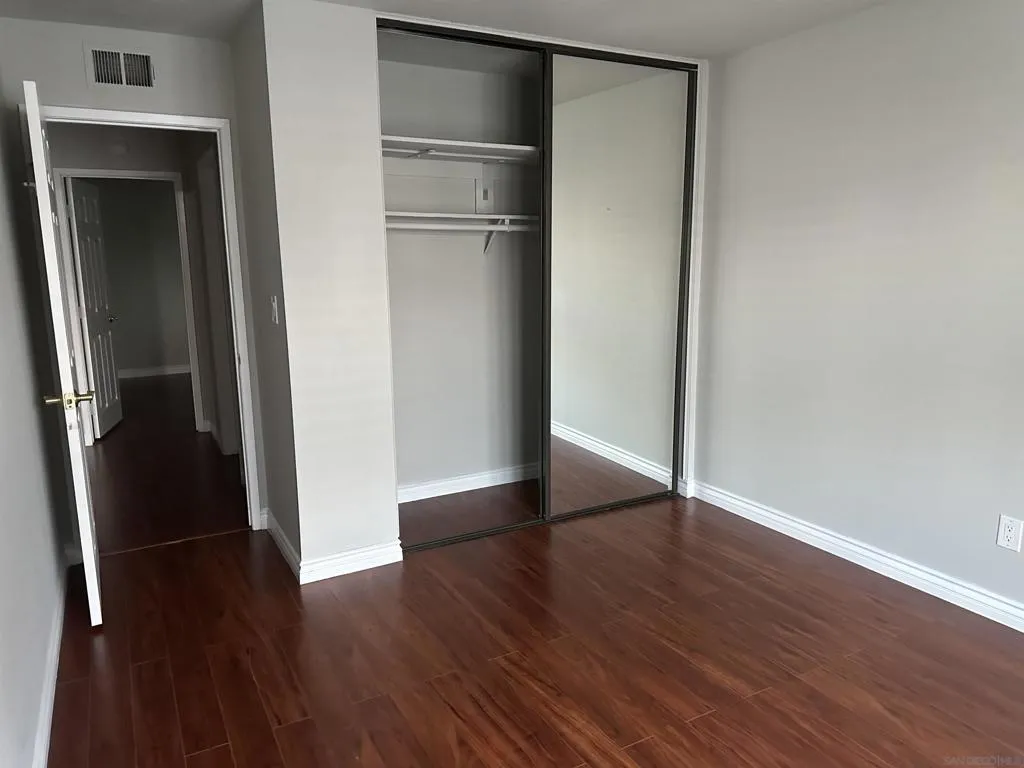 12571 Henzie Place, Granada Hills, California 91344 home-pic-11