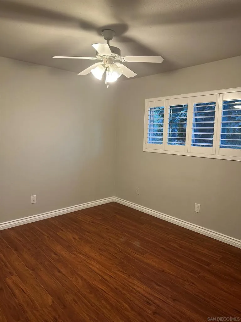 12571 Henzie Place, Granada Hills, California 91344 home-pic-8