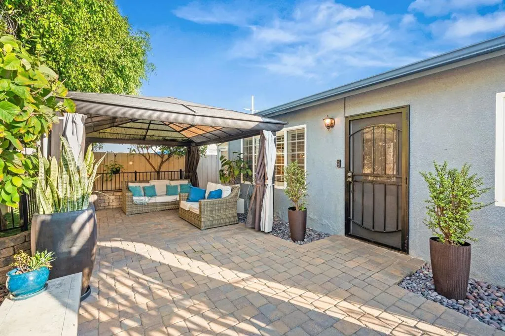 1733 Hornblend St, San Diego, California 92109 home-pic-0