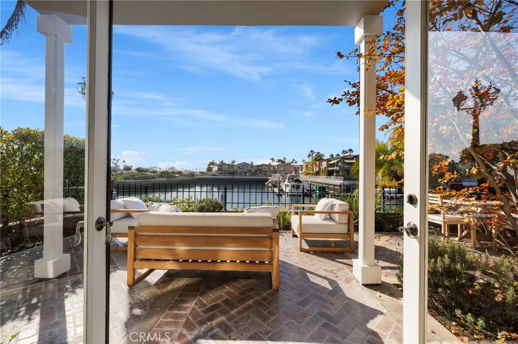 6230 Napoli Court, Long Beach, California 90803 home-pic-10