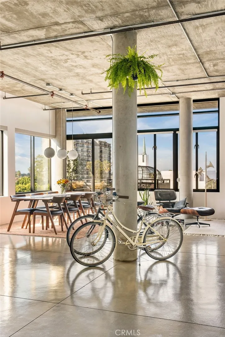 835 Locust Avenue 519, Long Beach, California 90813 home-pic-7