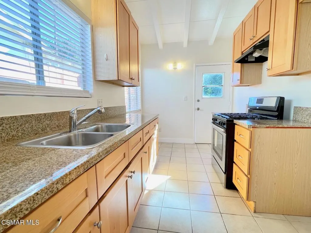 4120 Hi Drive, Simi Valley, California 93063 home-pic-5