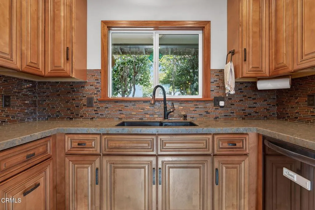 3146 Strathmore Drive, Ventura, California 93003 home-pic-20