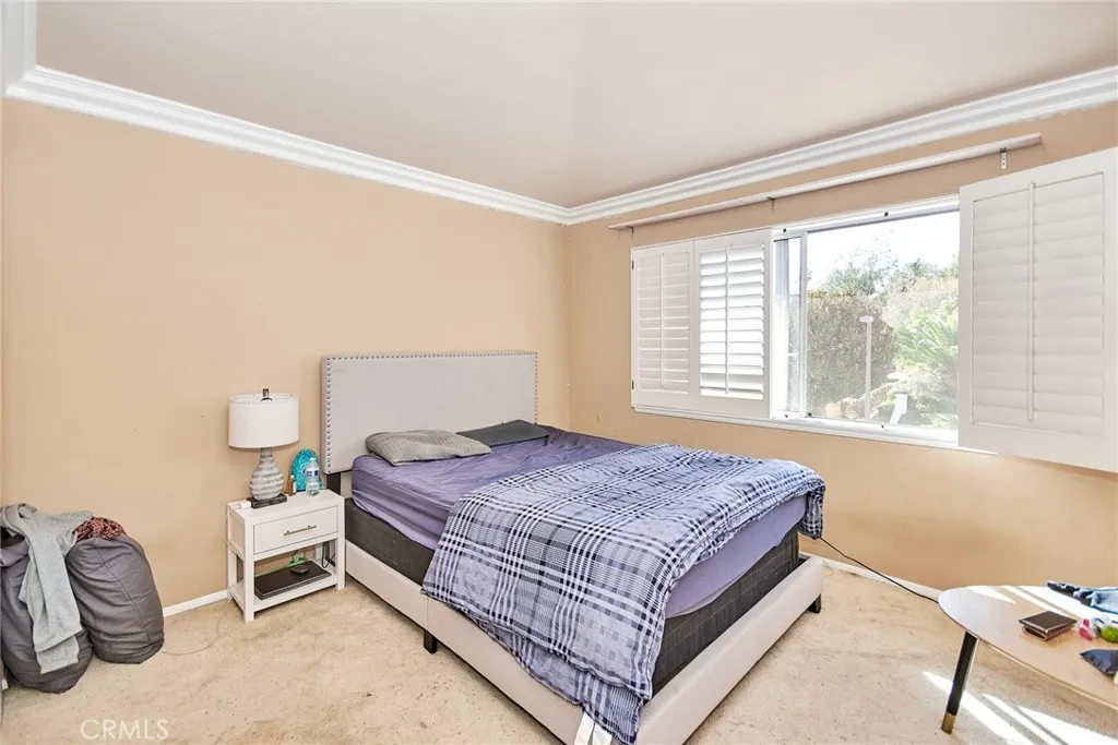 16 Los Felis, Pomona, California 91766 home-pic-8