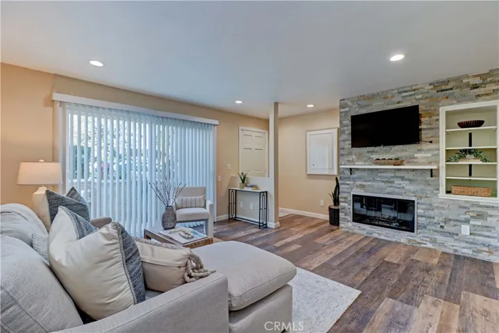 3605 E Anaheim Street 102, Long Beach, California 90804