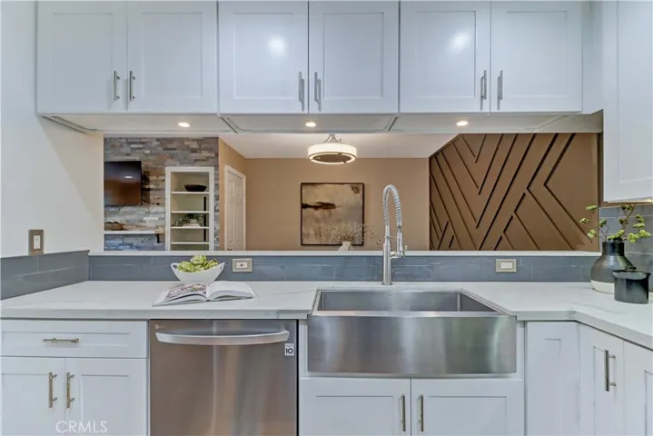 Quartz Counters!