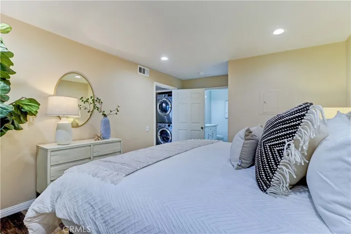 3605 E Anaheim Street 102, Long Beach, California 90804