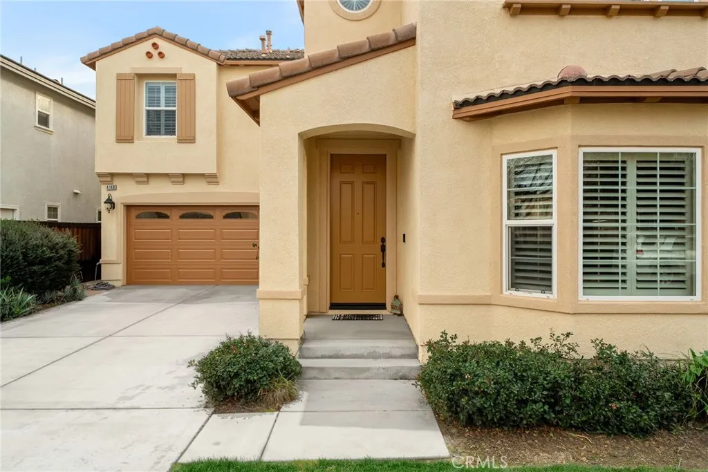 4140 Garvey Way, Riverside, California 92501 home-pic-1