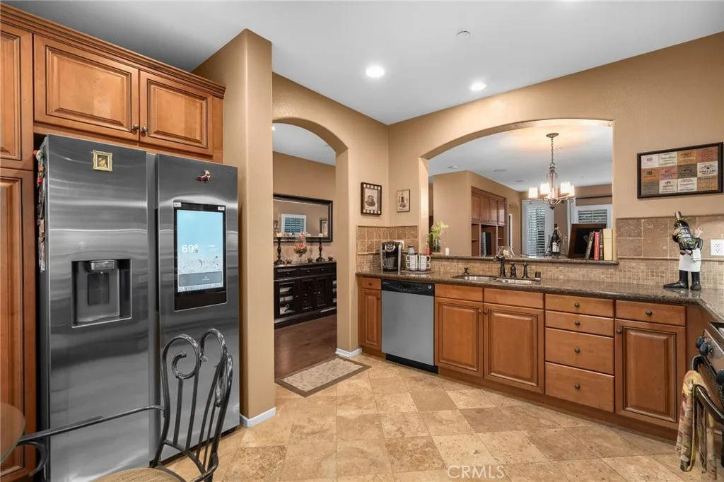4140 Garvey Way, Riverside, California 92501 home-pic-6
