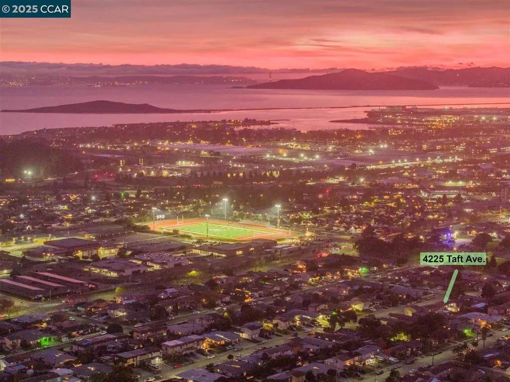4225 Taft Ave, Richmond, California 94804 home-pic-2