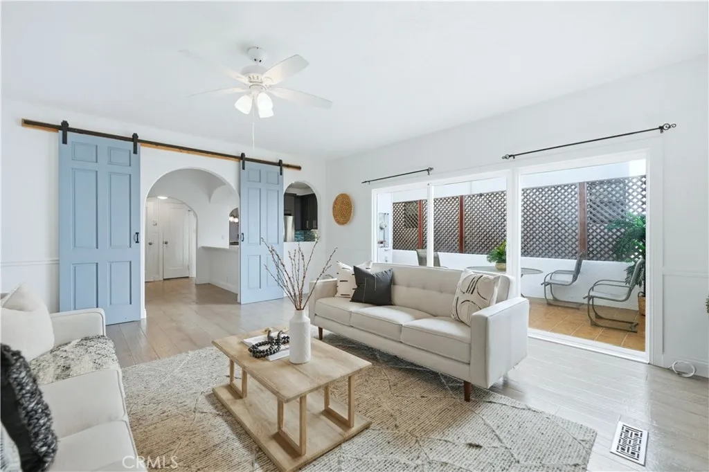 108 Roycroft Avenue, Long Beach, California 90803 home-pic-8