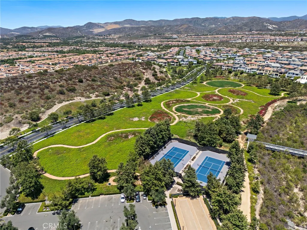 93 Interstellar, Irvine, California 92618 home-pic-49