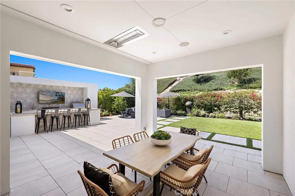 93 Interstellar, Irvine, California 92618 home-pic-4