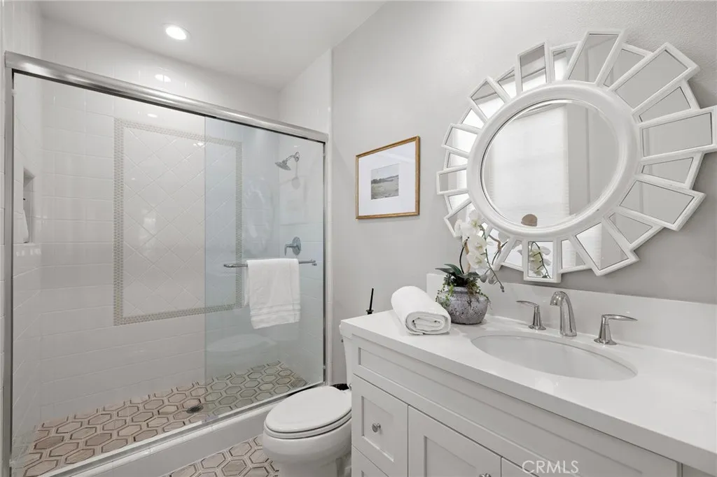 93 Interstellar, Irvine, California 92618 home-pic-22