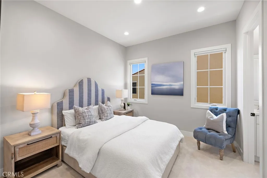 93 Interstellar, Irvine, California 92618 home-pic-34