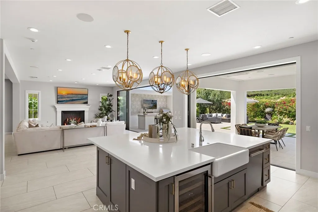 93 Interstellar, Irvine, California 92618 home-pic-2