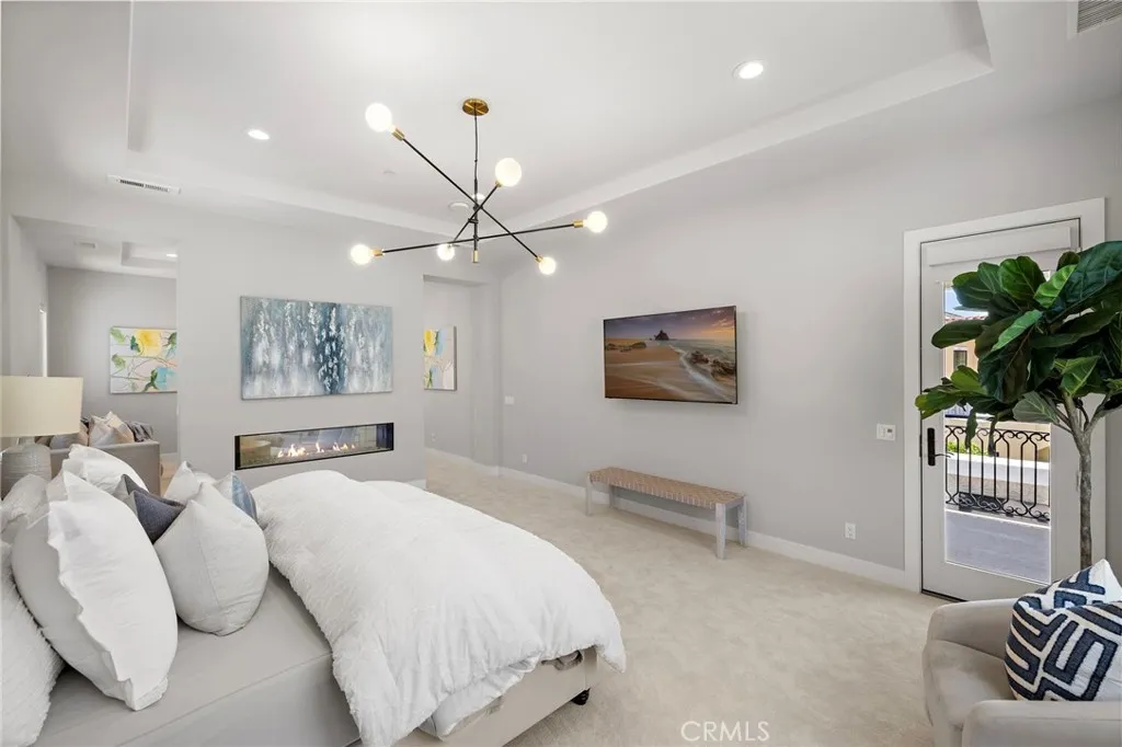 93 Interstellar, Irvine, California 92618 home-pic-26
