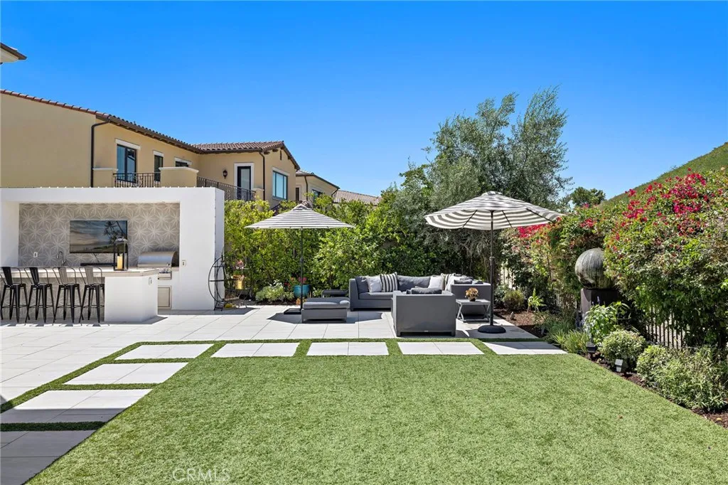 93 Interstellar, Irvine, California 92618 home-pic-46