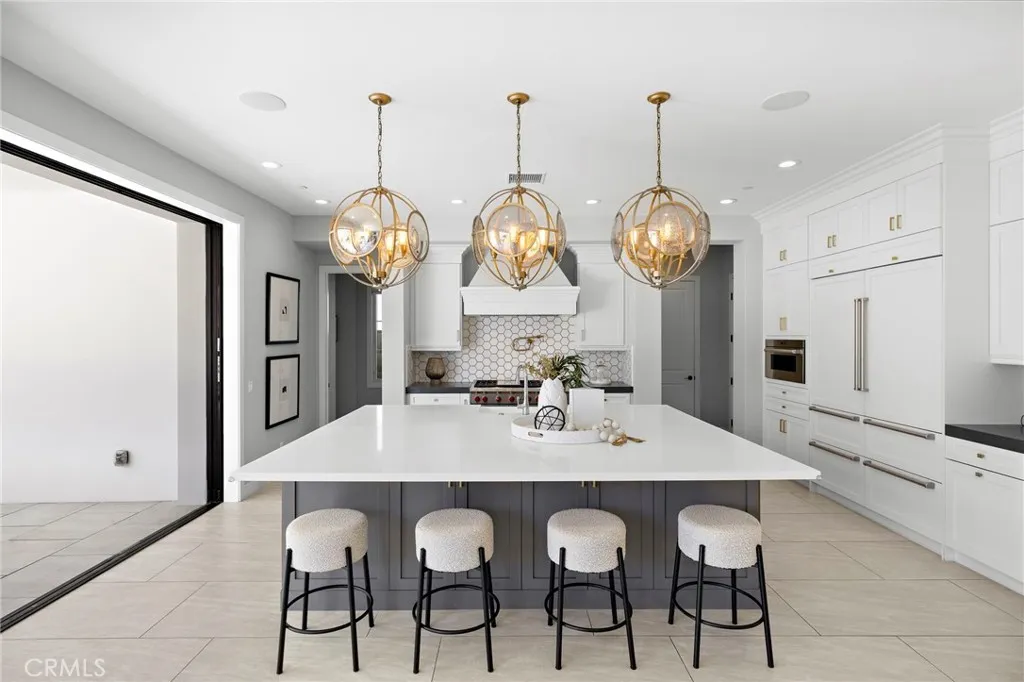 93 Interstellar, Irvine, California 92618 home-pic-11