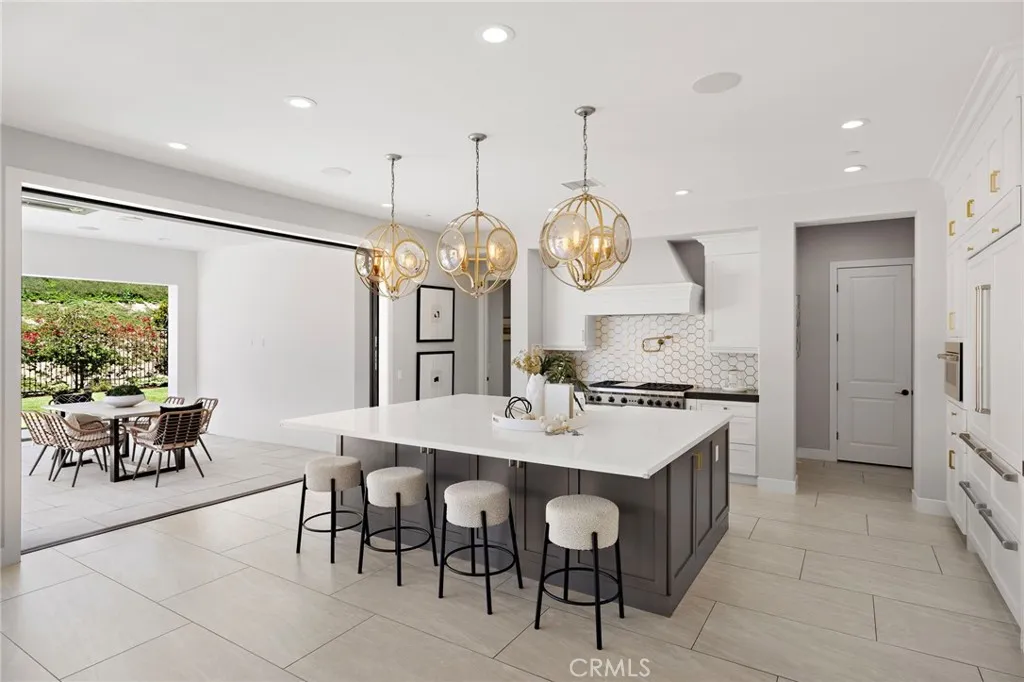 93 Interstellar, Irvine, California 92618 home-pic-9