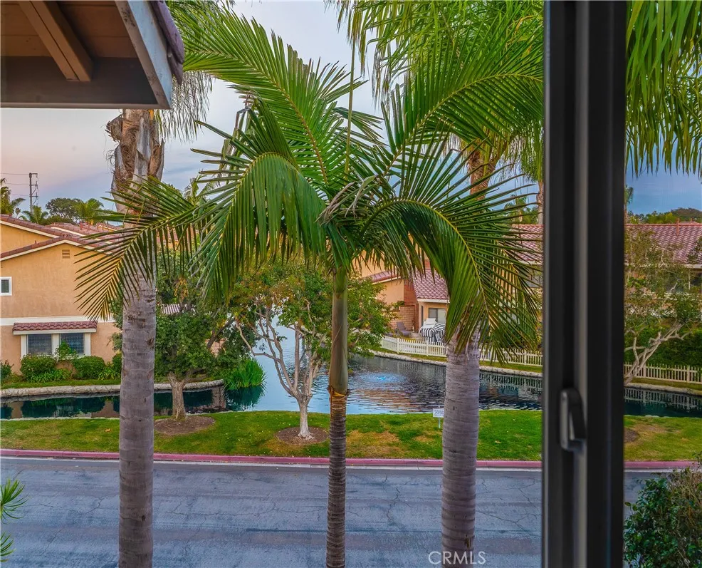 21066 Poolside, Huntington Beach, California 92648 home-pic-12